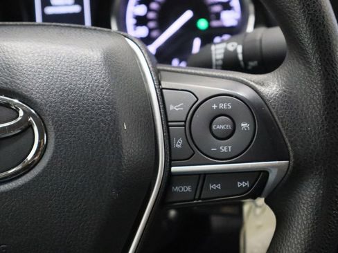 Used 2022 Toyota Camry LE image 22