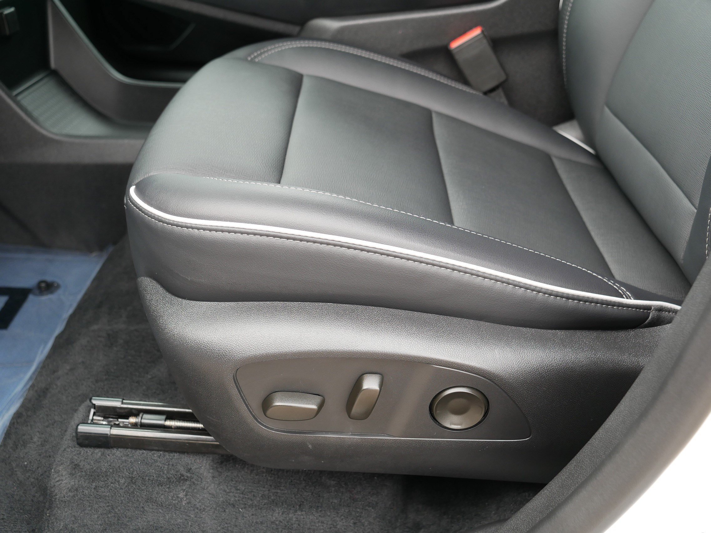 Used 2026 Buick Enclave Preferred AWD/4WD image 20
