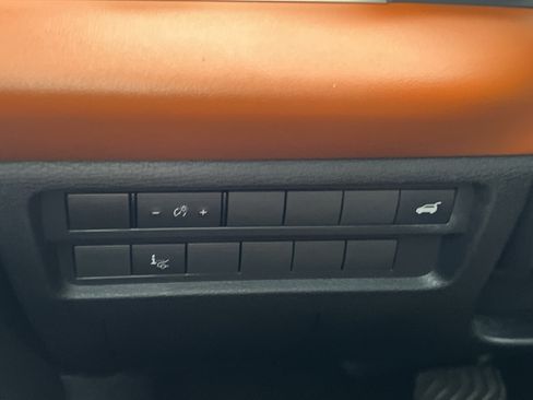 Used 2023 Mitsubishi Outlander AWD image 34
