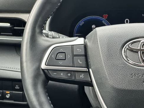 Used 2023 Toyota Highlander Limited image 9