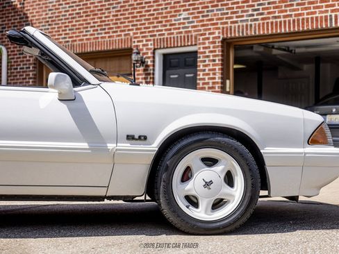Used 1993 Ford Mustang LX RWD image 11