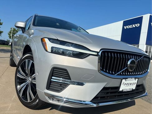 Used 2023 Volvo XC60 B5 Plus w/ Protection Package Premier AWD/4WD image 4