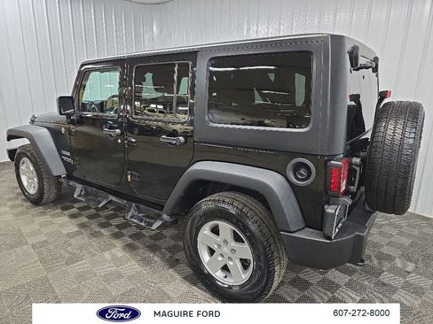Used 2015 Jeep Wrangler Unlimited Sport w/ Quick Order Package 24S AWD/4WD image 11