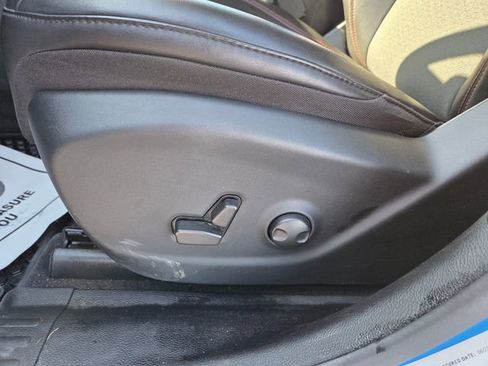 Used 2022 Jeep Cherokee Trailhawk image 17