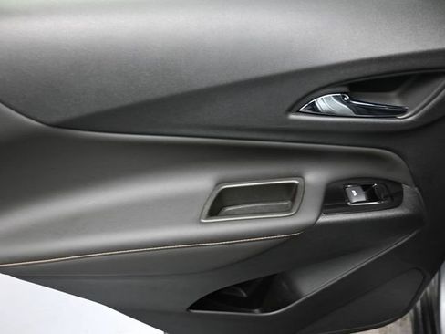 Used 2023 Chevrolet Equinox Premier image 19