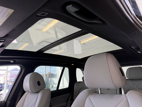 Used 2024 BMW X5 xDrive40i w/ M Sport Package image 36