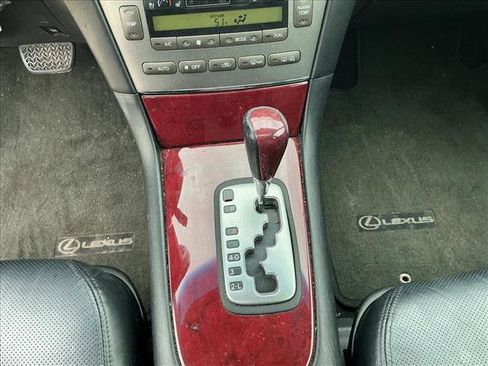 Used 2005 Lexus ES 330 FWD image 12