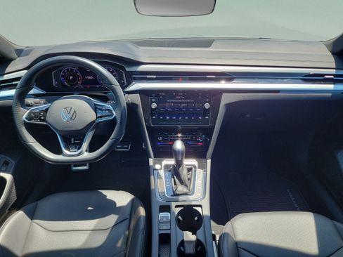 Used 2022 Volkswagen Arteon SE FWD image 11