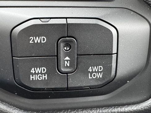 New 2026 RAM 2500 Big Horn AWD/4WD image 40