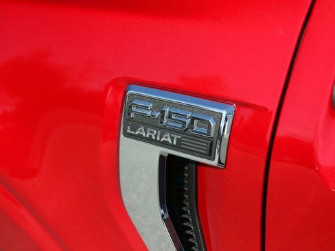 Used 2022 Ford F150 Lariat image 10