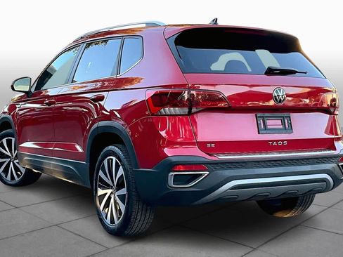Certified 2023 Volkswagen Taos SE w/ Panoramic Sunroof Package image 11