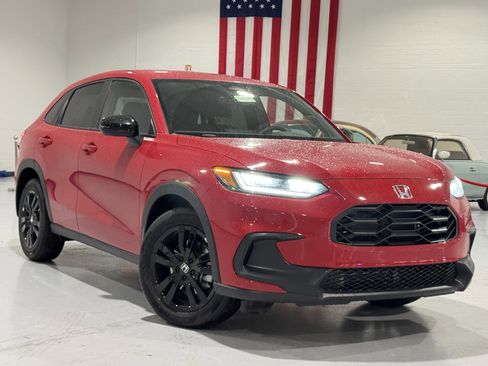 New 2026 Honda HR-V Sport image 2