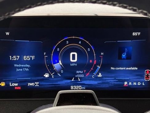 Used 2024 Chevrolet Traverse Z71 w/ Enhanced Driving Package AWD/4WD image 45