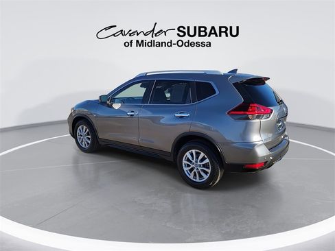 Used 2019 Nissan Rogue SV image 6