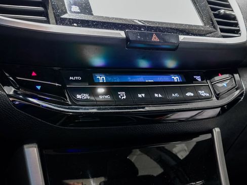 Used 2016 Honda Accord EX image 31