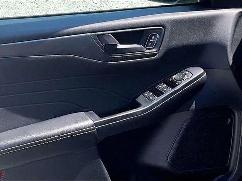 Used 2025 Ford Escape Active image 23