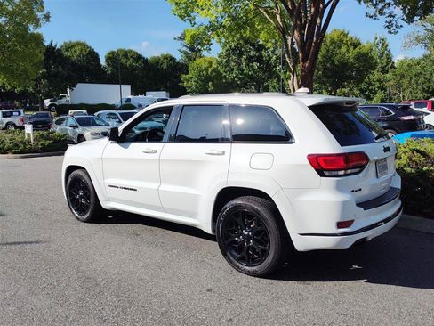 Used 2021 Jeep Grand Cherokee Limited AWD/4WD image 2