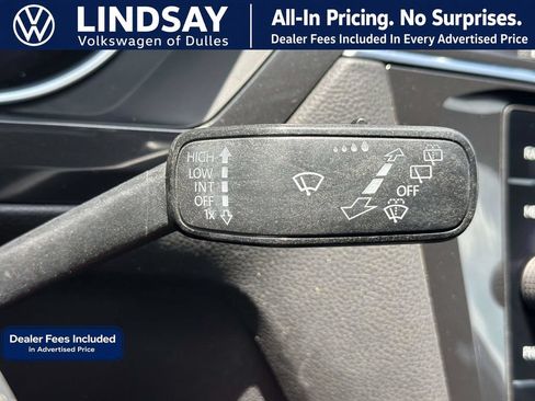 Used 2018 Volkswagen Tiguan SE FWD image 23