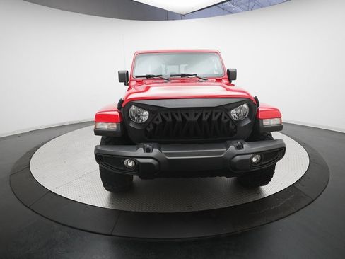 Used 2021 Jeep Gladiator Willys image 11
