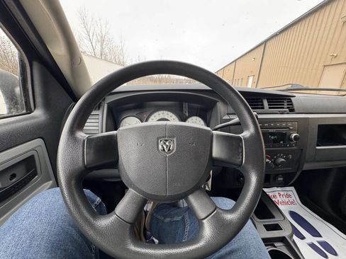 Used 2009 Dodge Dakota ST image 32