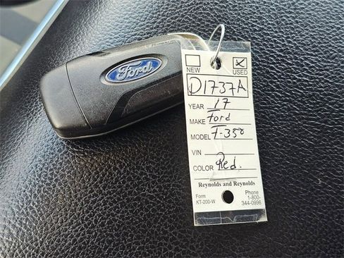 Used 2017 Ford F250 Lariat w/ Chrome Package image 32