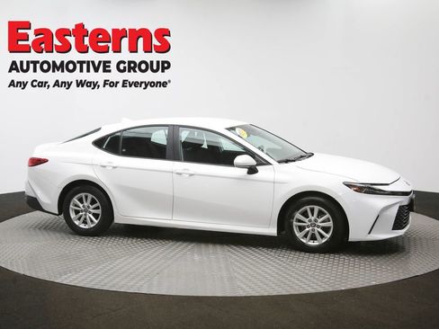 Used 2025 Toyota Camry LE FWD image 47