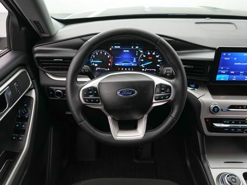 Certified 2024 Ford Explorer XLT AWD/4WD image 13
