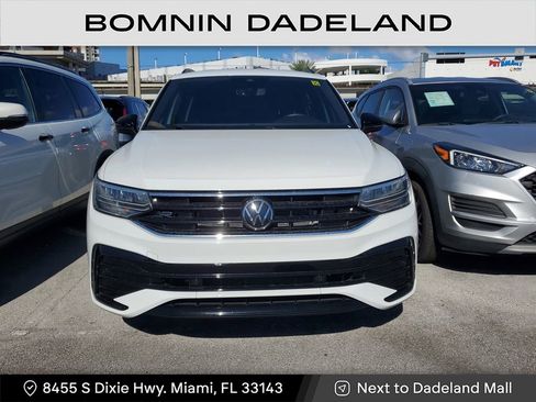 Used 2022 Volkswagen Tiguan SE R-Line image 2