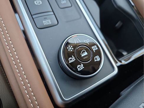 New 2026 Nissan Pathfinder Platinum AWD/4WD image 20
