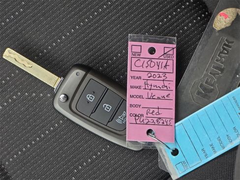 Used 2023 Hyundai Venue SE image 37