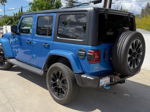 Used 2023 Jeep Wrangler Unlimited Sahara image 4