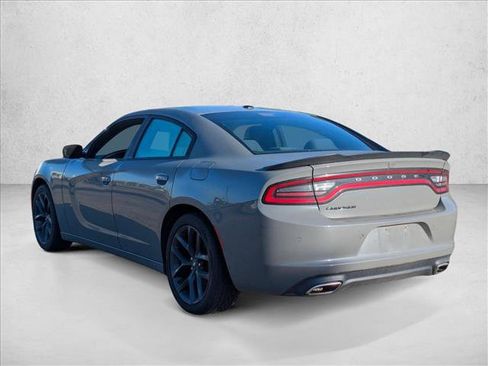 Used 2019 Dodge Charger SXT w/ Blacktop Package RWD image 7
