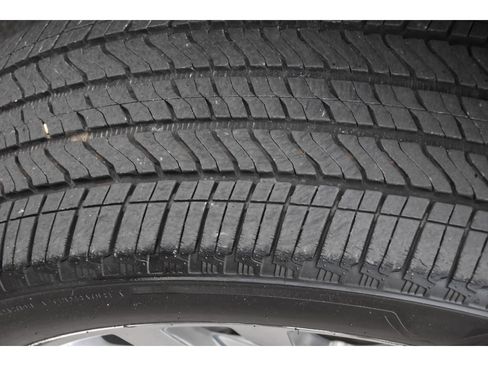 Used 2023 Cadillac Escalade ESV Premium Luxury image 11