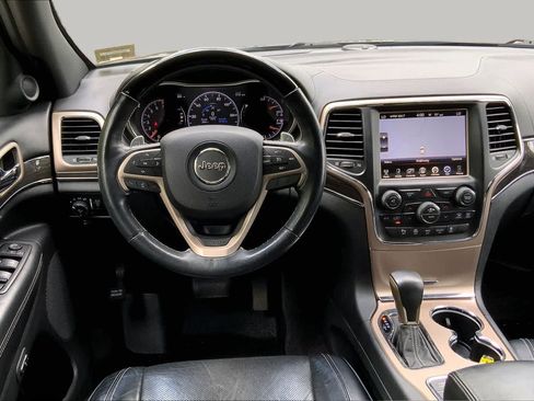 Used 2017 Jeep Grand Cherokee Overland AWD/4WD image 6