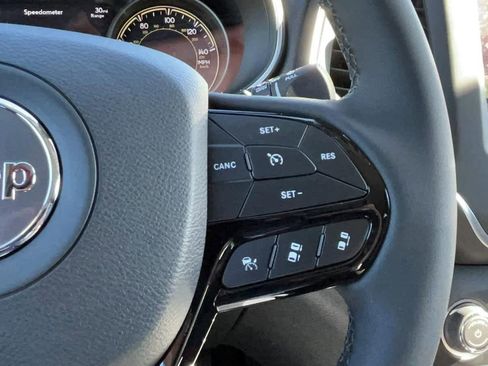 New 2023 Jeep Cherokee Altitude Lux w/ Lux Elite Package image 12