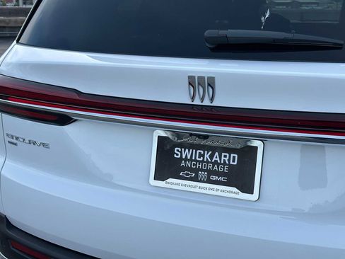 New 2026 Buick Enclave Preferred image 13