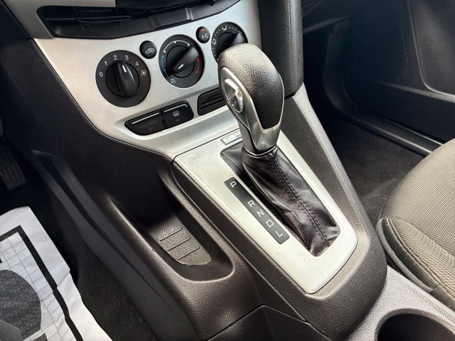 Used 2014 Ford Focus SE FWD image 24