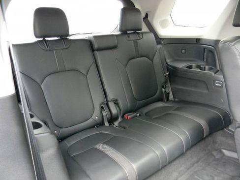 Used 2023 Honda Pilot Touring image 26