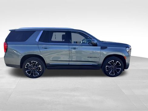 Used 2023 GMC Yukon Denali image 4