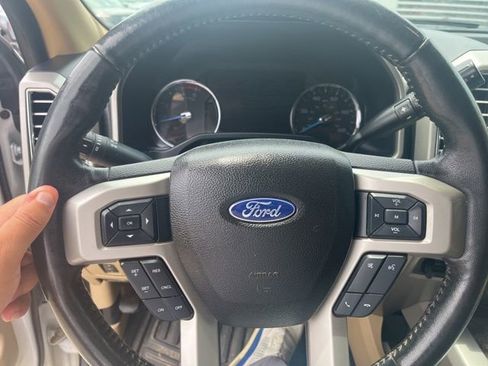 Used 2017 Ford F350 Lariat w/ Lariat Value Package AWD/4WD image 27