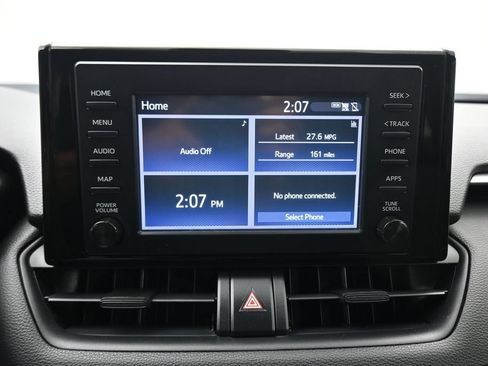 Used 2019 Toyota RAV4 LE FWD image 16