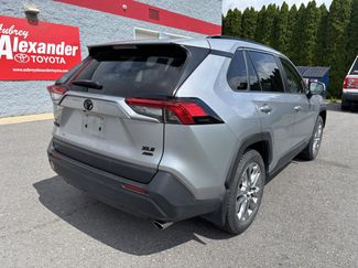 Used 2019 Toyota RAV4 XLE Premium w/ Cold Weather Package AWD/4WD video 3