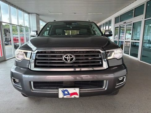 Used 2019 Toyota Sequoia Limited w/ Safety & Convenience Package RWD image 2