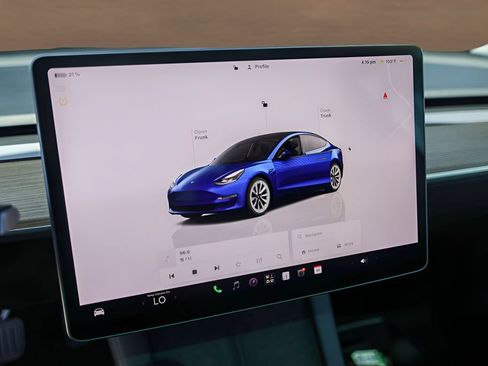 Used 2023 Tesla Model 3 Standard Range RWD image 14