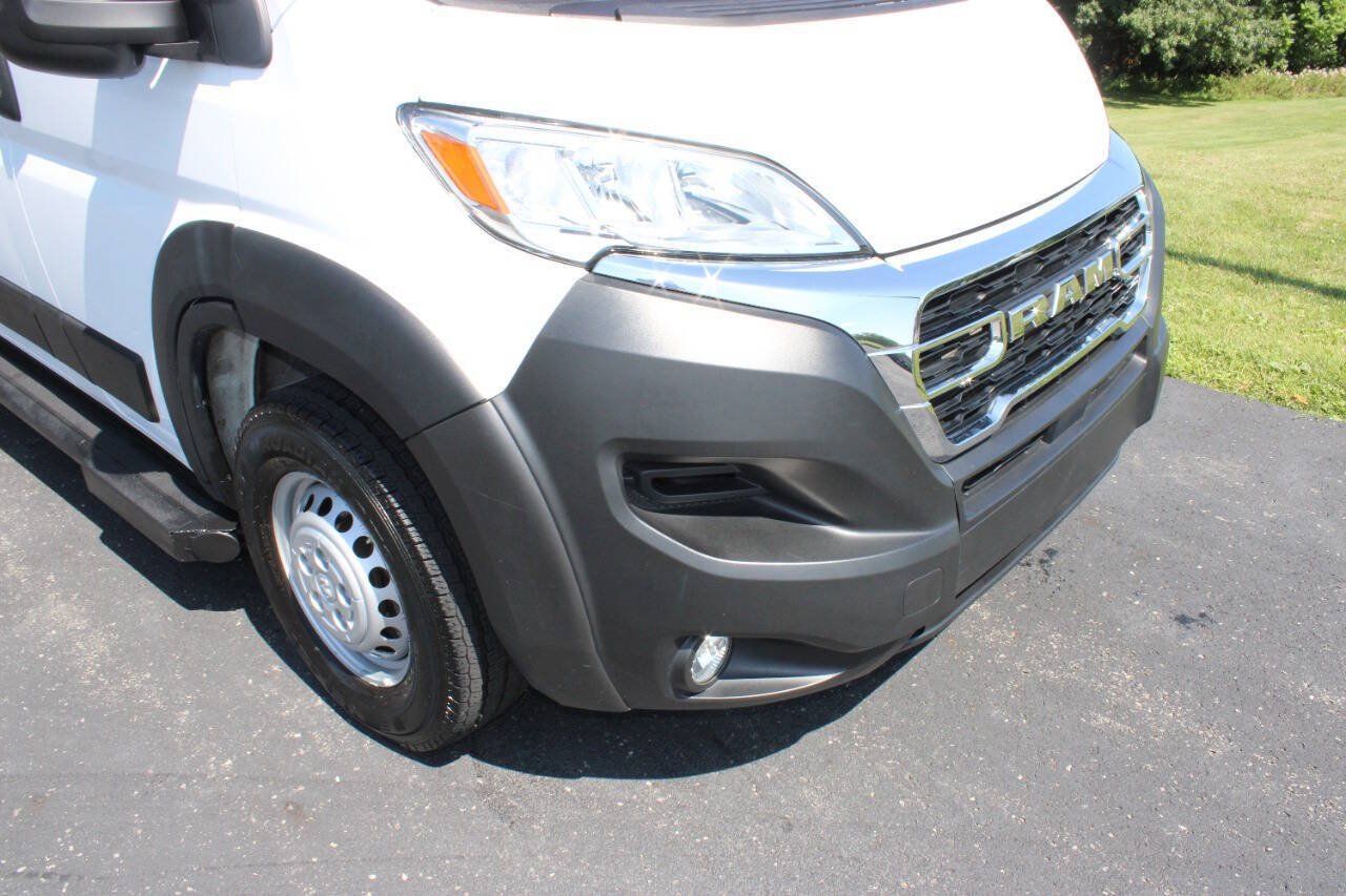 Used 2025 RAM ProMaster 2500 w/ U-Haul Equipment Group FWD image 2