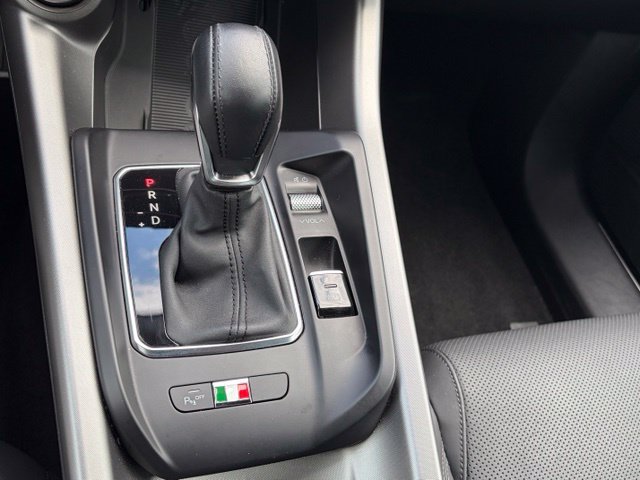 Used 2025 Alfa Romeo Tonale w/ Premium Package AWD/4WD image 32