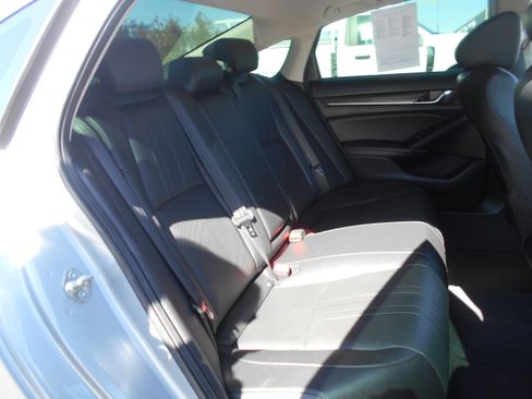Used 2020 Honda Accord Touring image 12