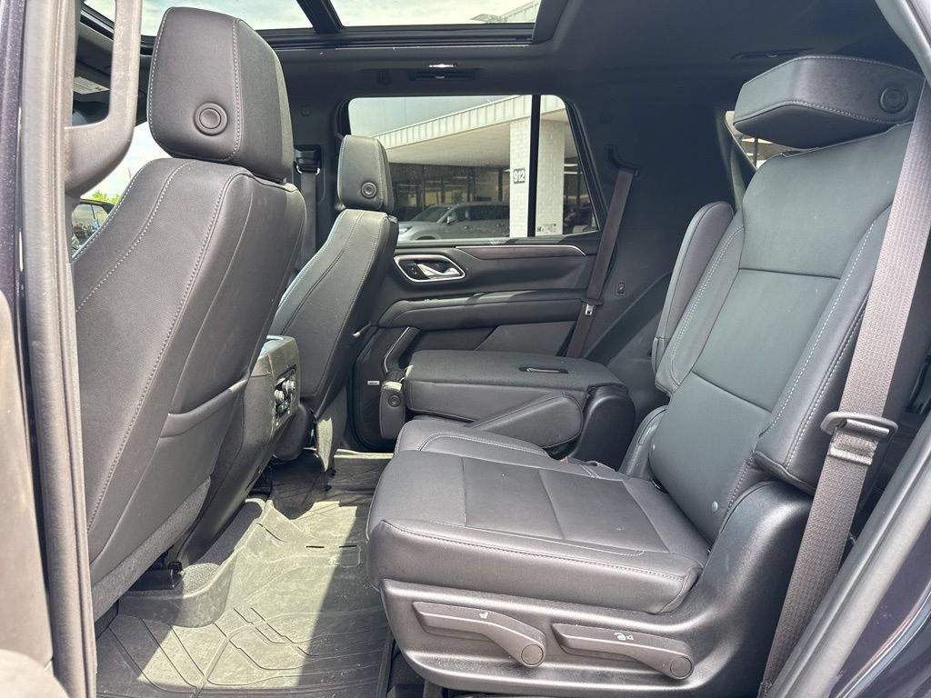 Used 2023 Chevrolet Tahoe Z71 w/ Luxury Package AWD/4WD image 39