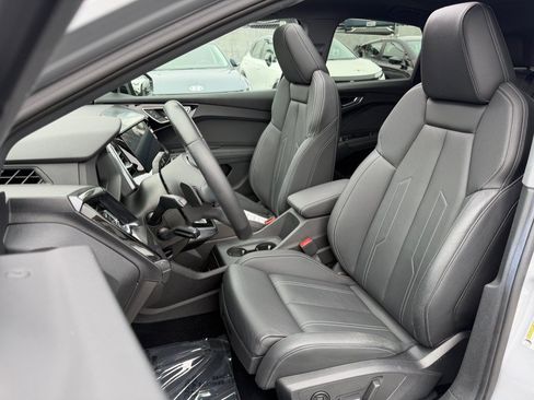 Used 2023 Audi Q4 e-tron Prestige w/ Black Optic Package AWD/4WD image 19