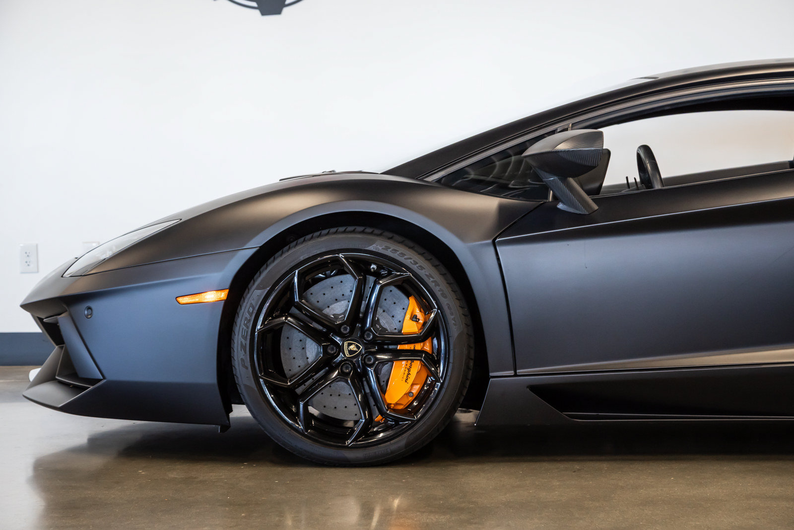 Used 2012 Lamborghini Aventador LP 700-4 AWD/4WD image 16